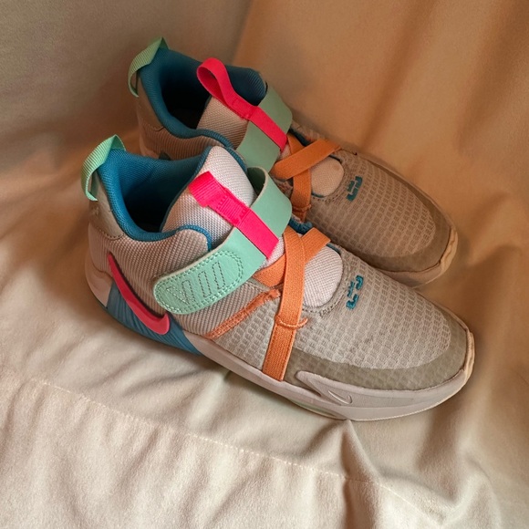 Nike Other - LeBron Witness VII